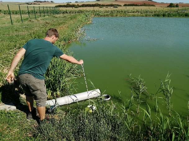 SATESE au lagunage de BREHAIN (prise d&rsquo;échantillons)